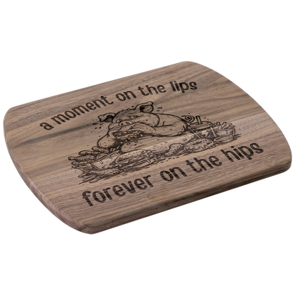 On_Moment_on_the_Lips_Funny_Chopping_Boa_Dark_Rounded_H_Angle_Mockup.png_15445393